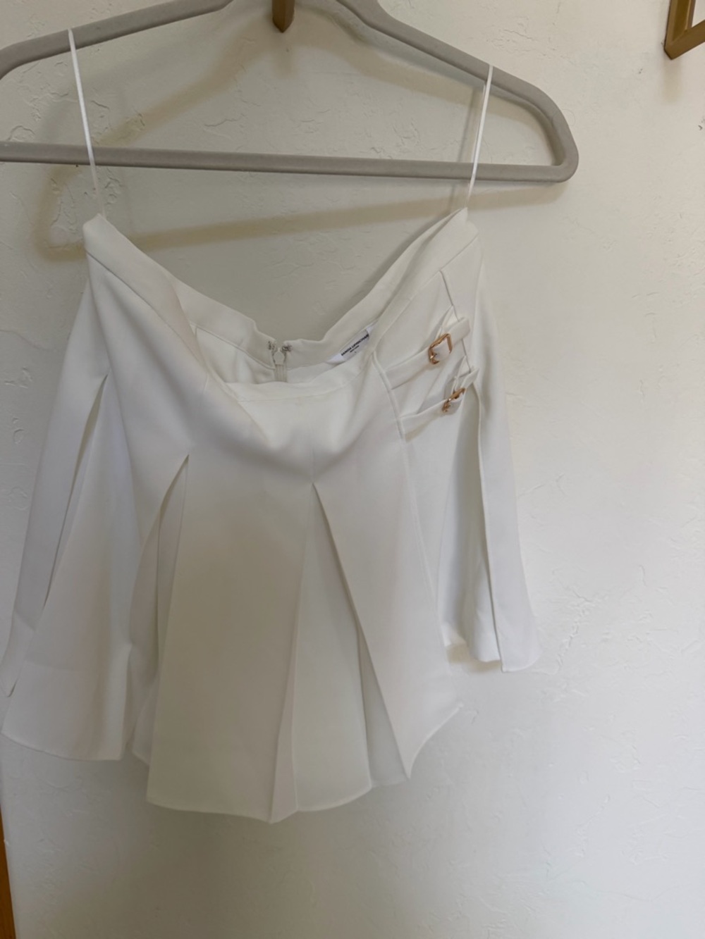 Amanda Uprichard Ivory white Pleated Mini Skirt with Buckle Accents